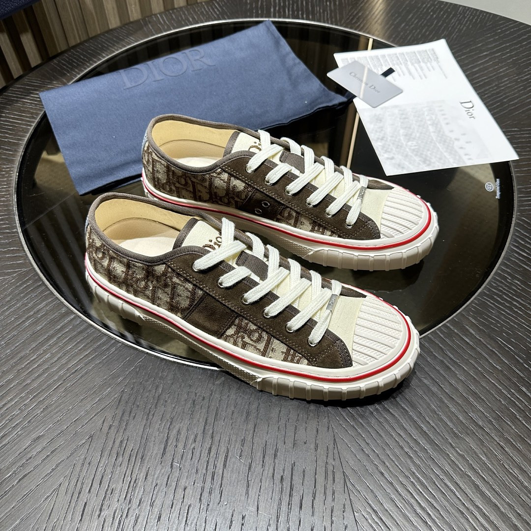 D10r Hooper Low-Top Sneaker DR-H009