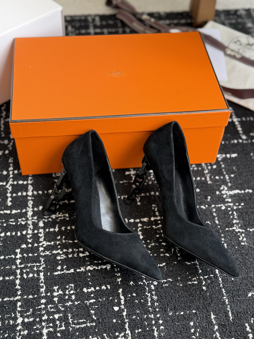H**me5 HIGH HEELS