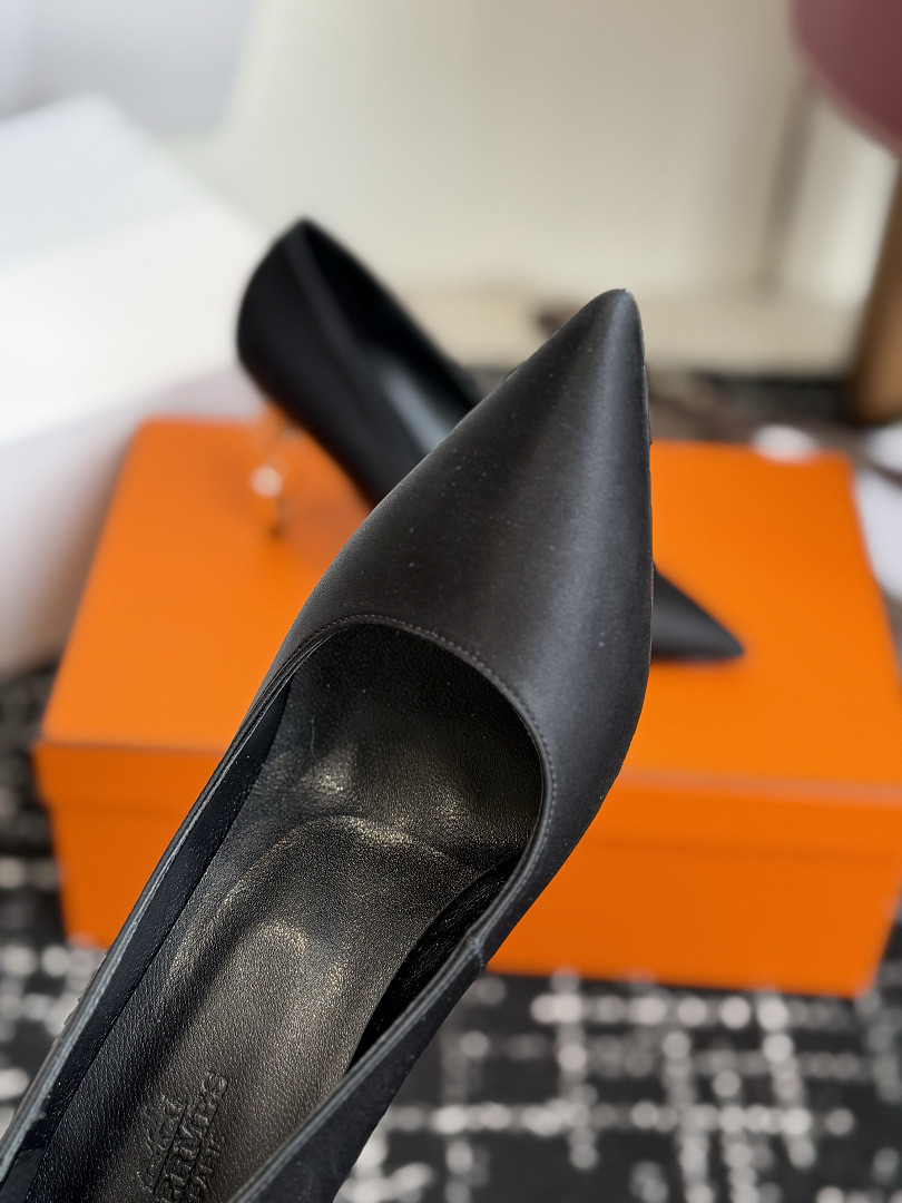 H**me5 HIGH HEELS