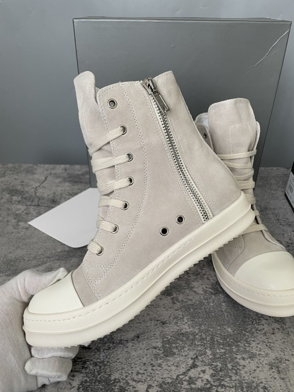 RO Sneakers