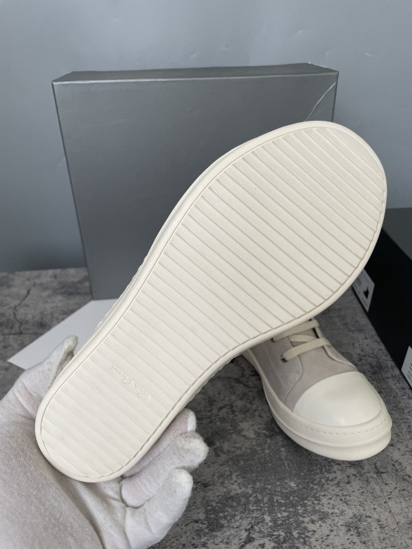 RO Sneakers
