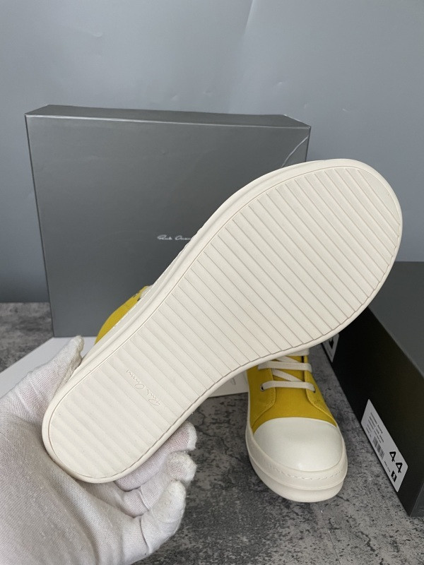 RO Sneakers