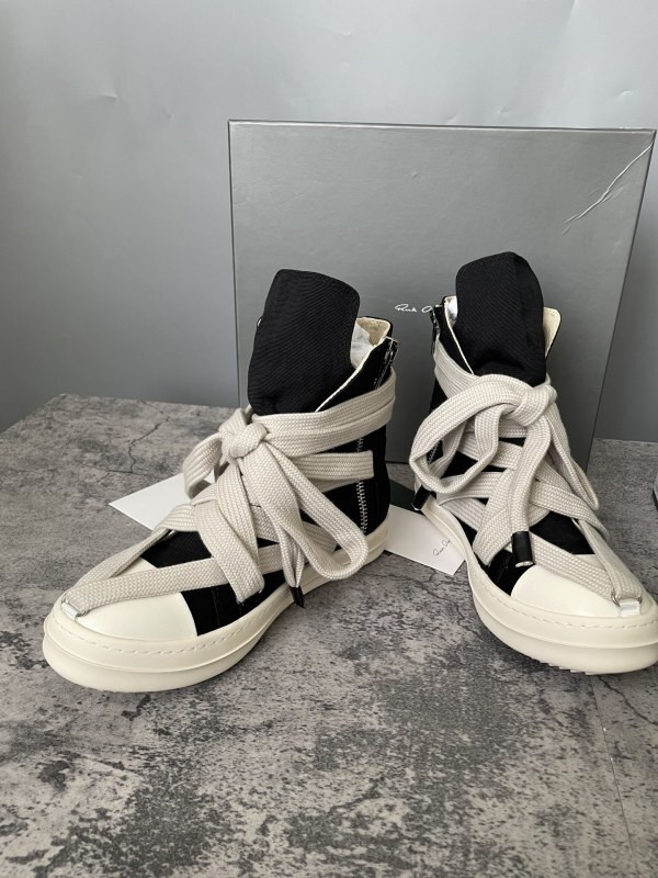 RO Sneakers