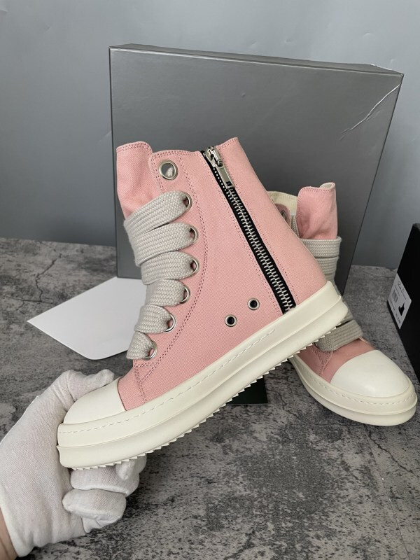 RO Sneakers