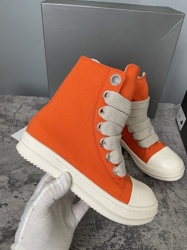 RO Sneakers