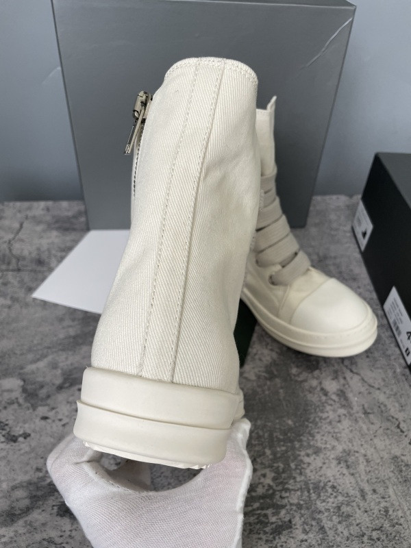 RO Sneakers