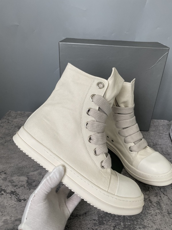 RO Sneakers