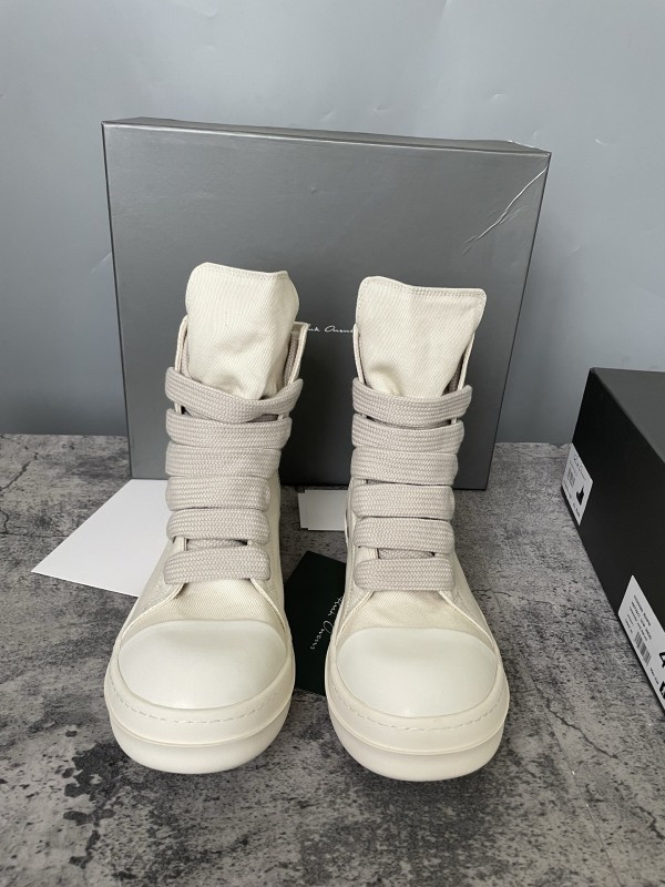 RO Sneakers