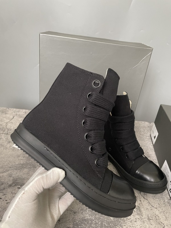 RO Sneakers