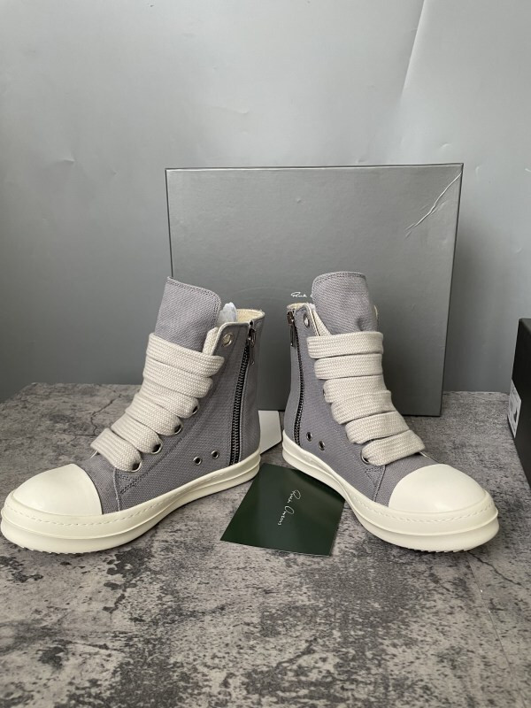 RO Sneakers