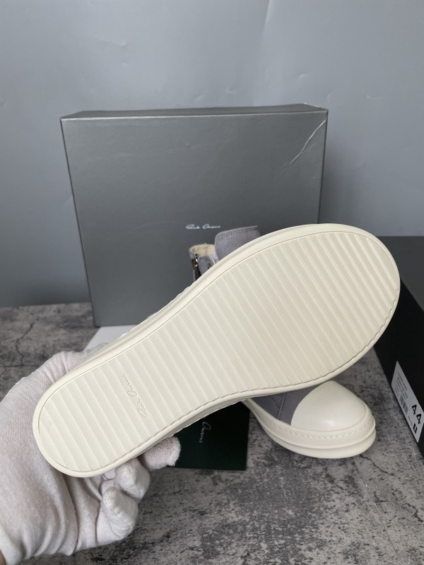 RO Sneakers