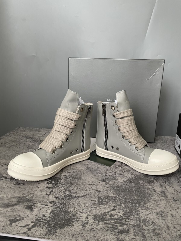 RO Sneakers