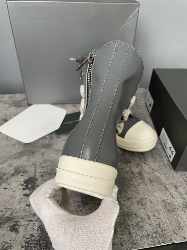 RO Sneakers