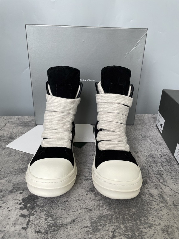 RO Sneakers