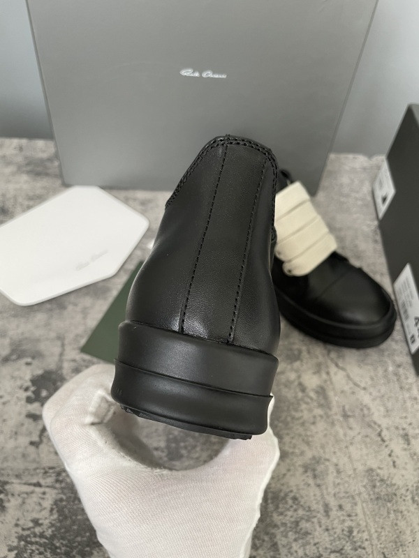 RO Sneakers