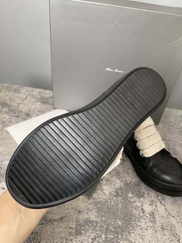 RO Sneakers