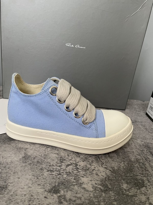 RO Sneakers