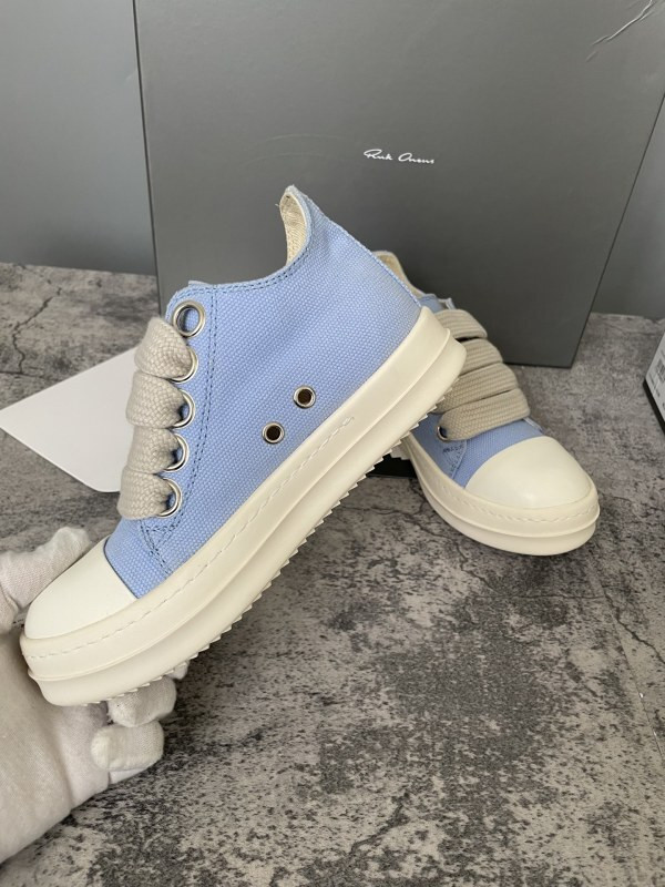 RO Sneakers