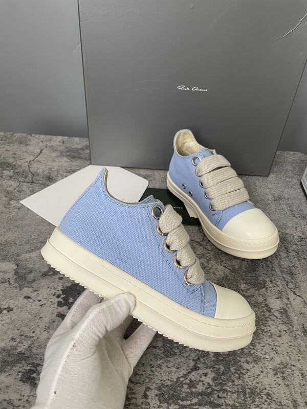 RO Sneakers