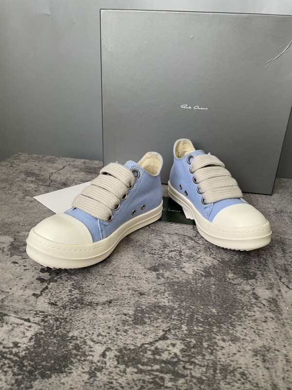 RO Sneakers