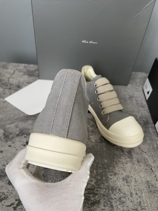 RO Sneakers