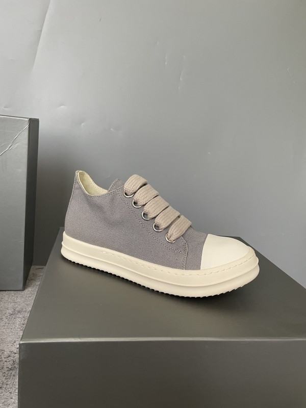 RO Sneakers
