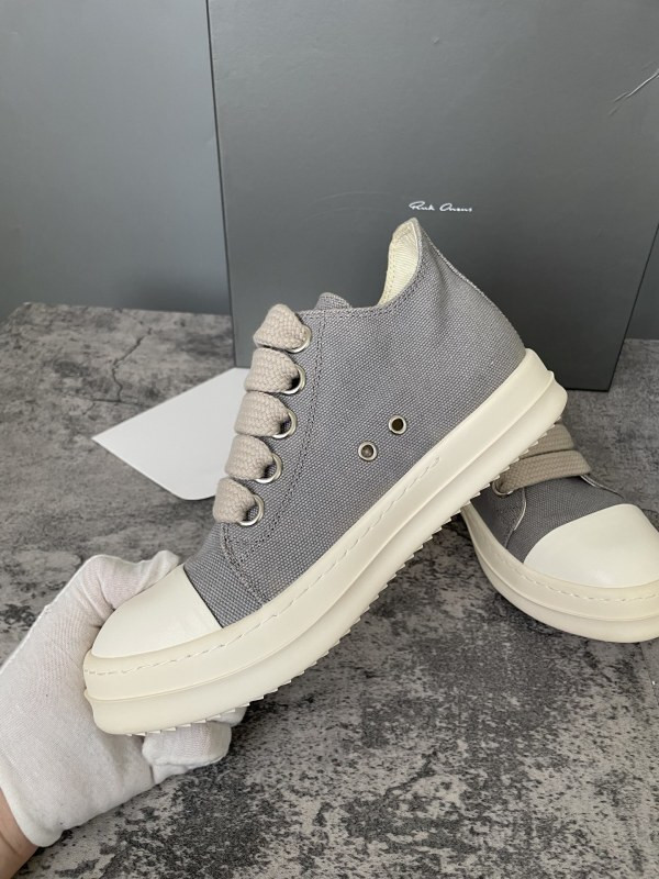 RO Sneakers