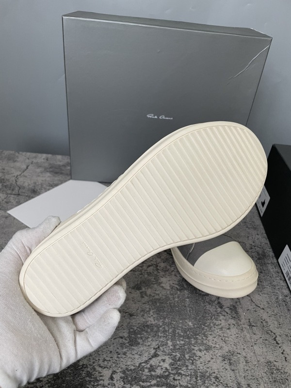 RO Sneakers