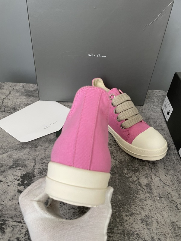 RO Sneakers
