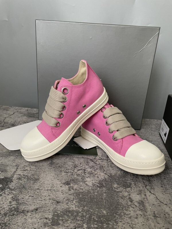 RO Sneakers