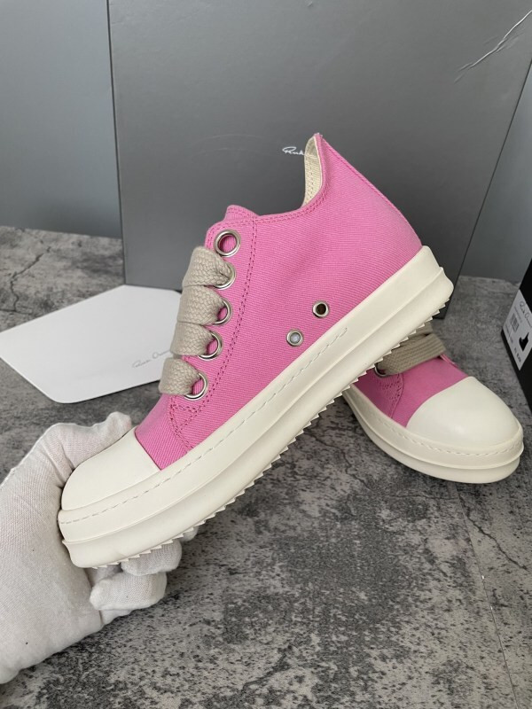 RO Sneakers