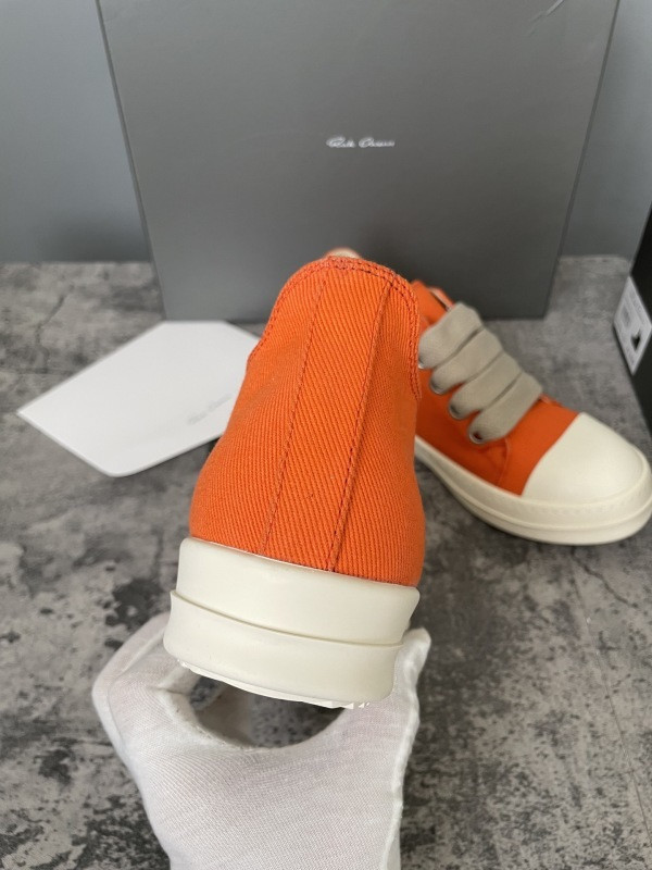 RO Sneakers