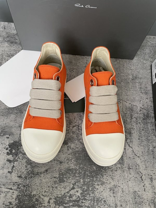 RO Sneakers