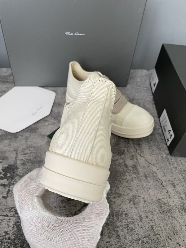 RO Sneakers