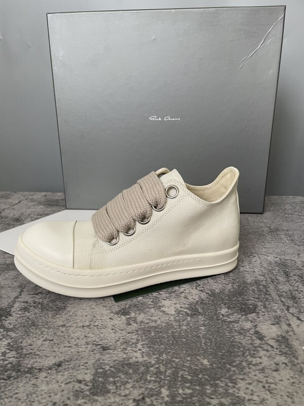 RO Sneakers
