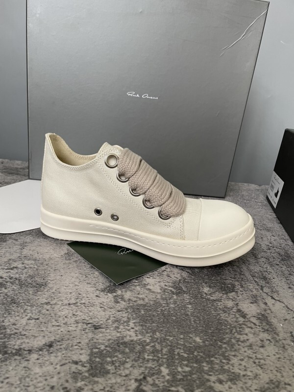 RO Sneakers