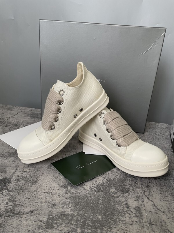 RO Sneakers