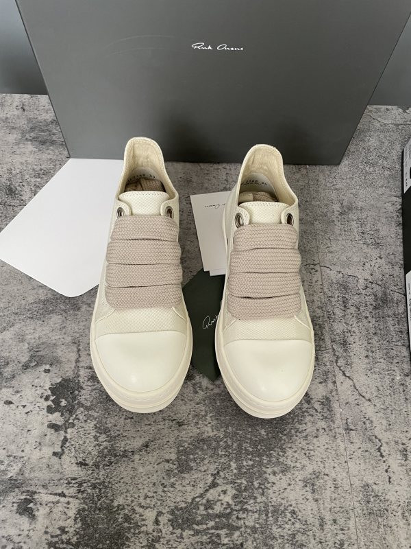 RO Sneakers