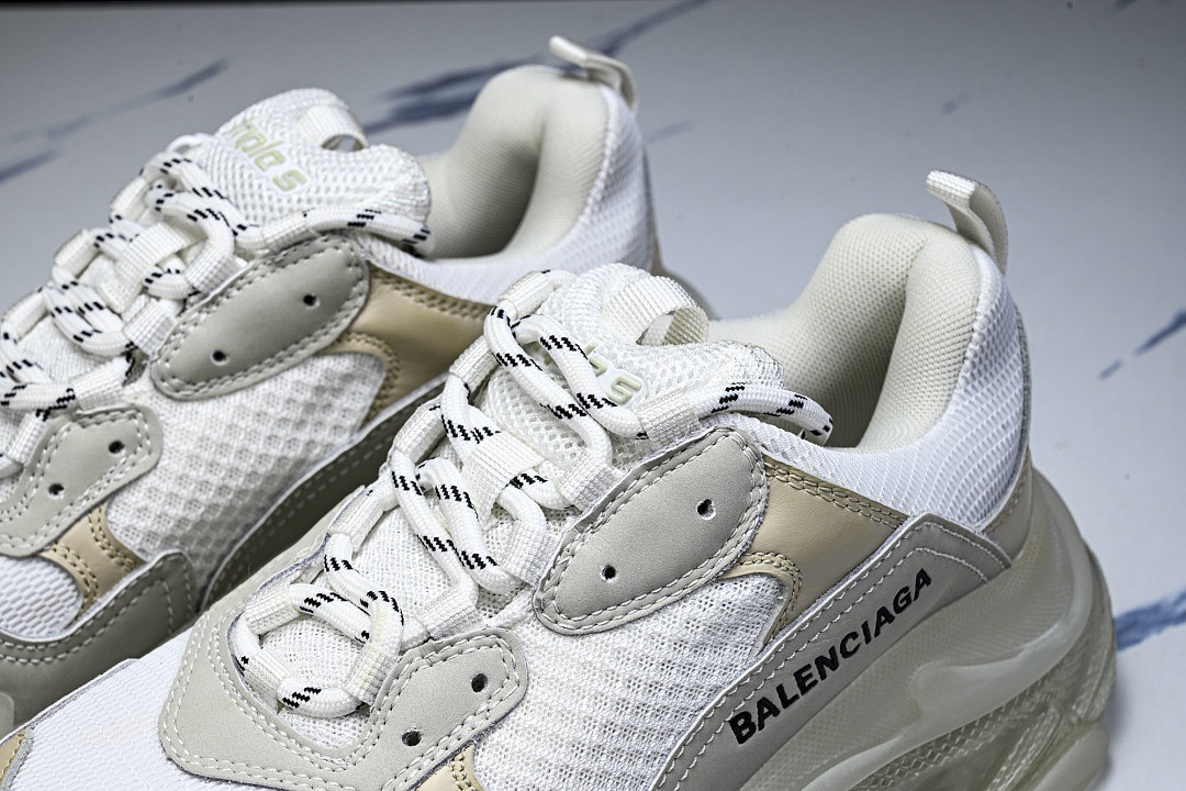 Ba1en*iaga Triple S 3.0 W09E1-9000