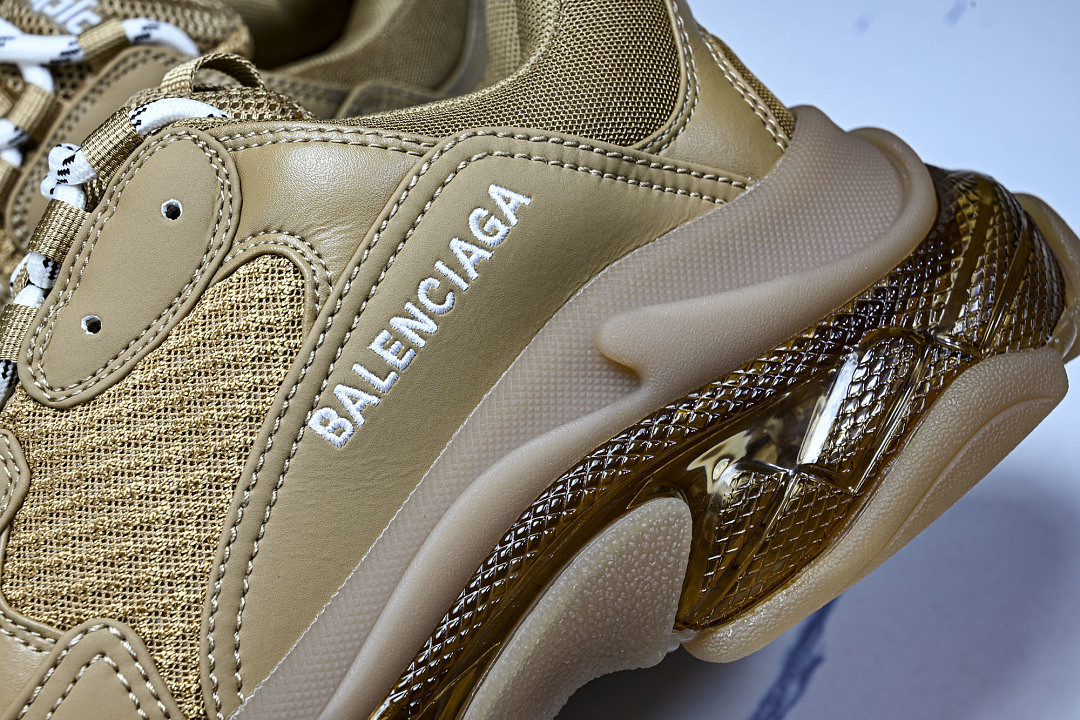 Ba1en*iaga Triple S 3.0 W1GB5-2005