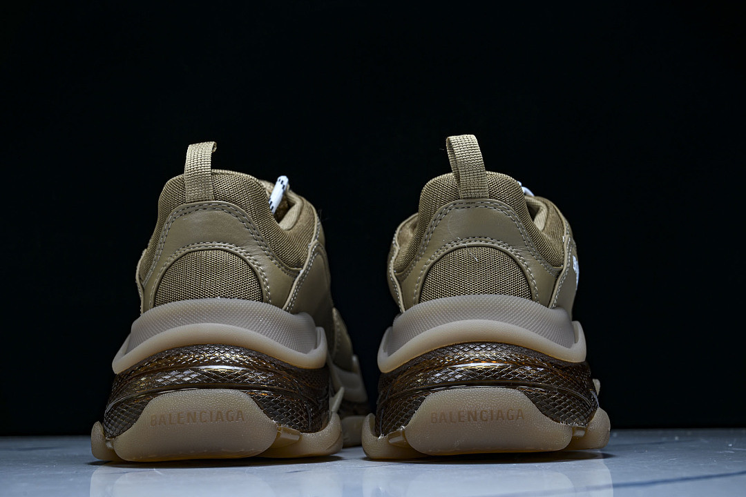 Ba1en*iaga Triple S 3.0 W1GB5-2005