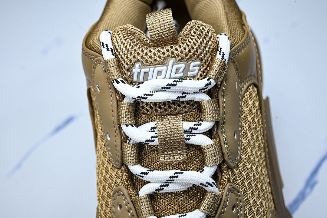 Ba1en*iaga Triple S 3.0 W1GB5-2005