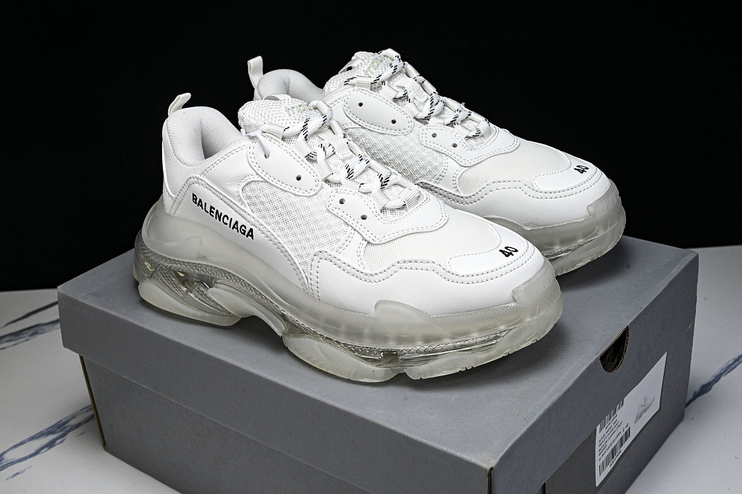 Ba1en*iaga Triple S 3.0 W2FB1-9000