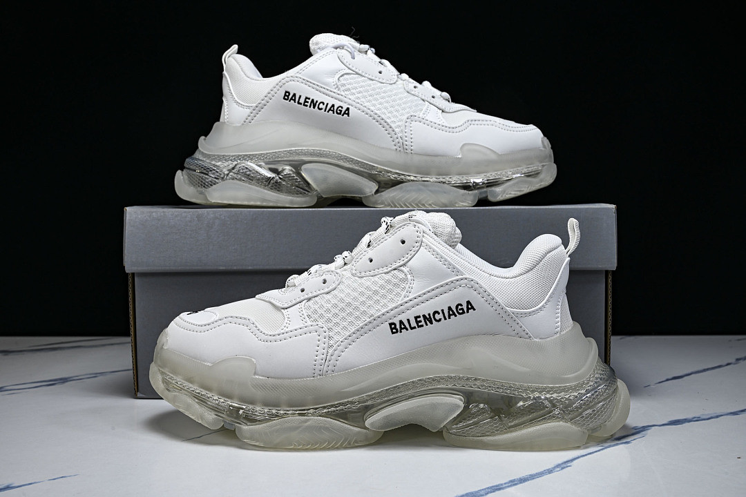 Ba1en*iaga Triple S 3.0 W2FB1-9000