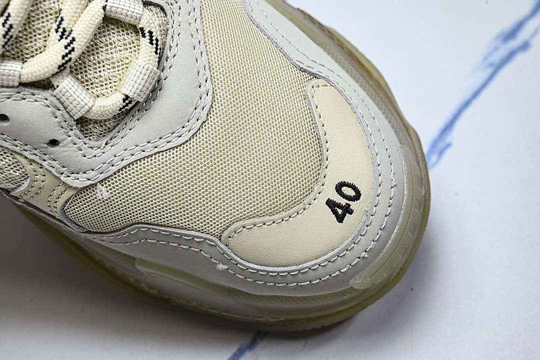 Ba1en*iaga Triple S 3.0 W2FB1-9005