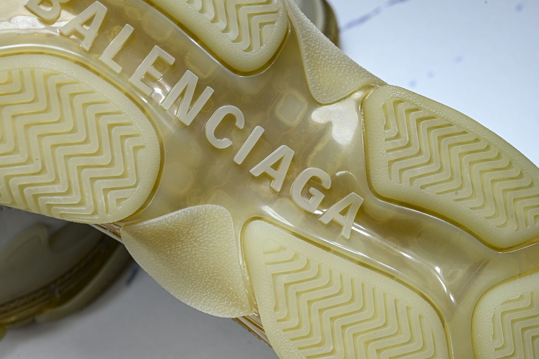 Ba1en*iaga Triple S 3.0 W2FB1-9005