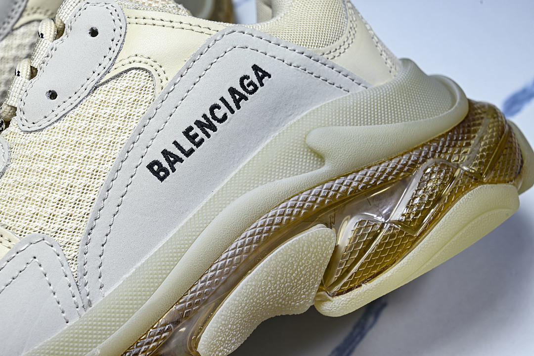 Ba1en*iaga Triple S 3.0 W2FB1-9005