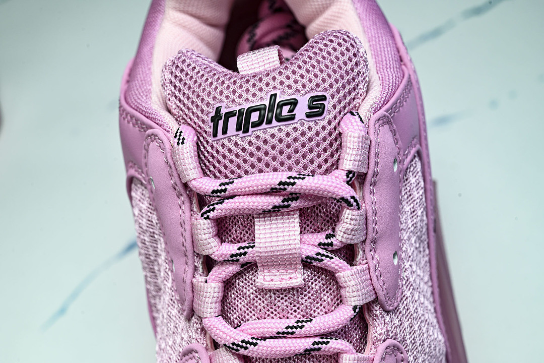 Ba1en*iaga Triple S 3.0 W2GA1-5760
