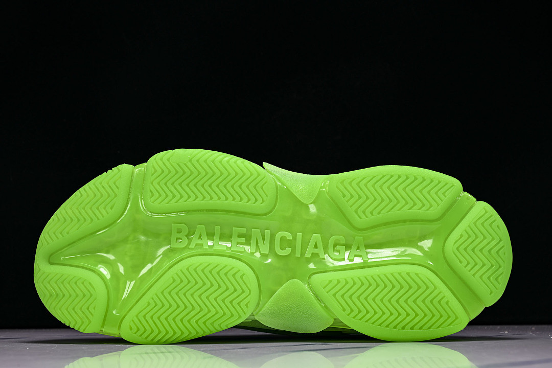 Ba1en*iaga Triple S 3.0 W2GR1-3801