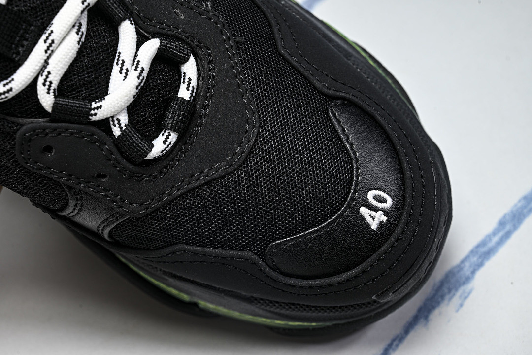 Ba1en*iaga Triple S 3.0 W09ON-1047